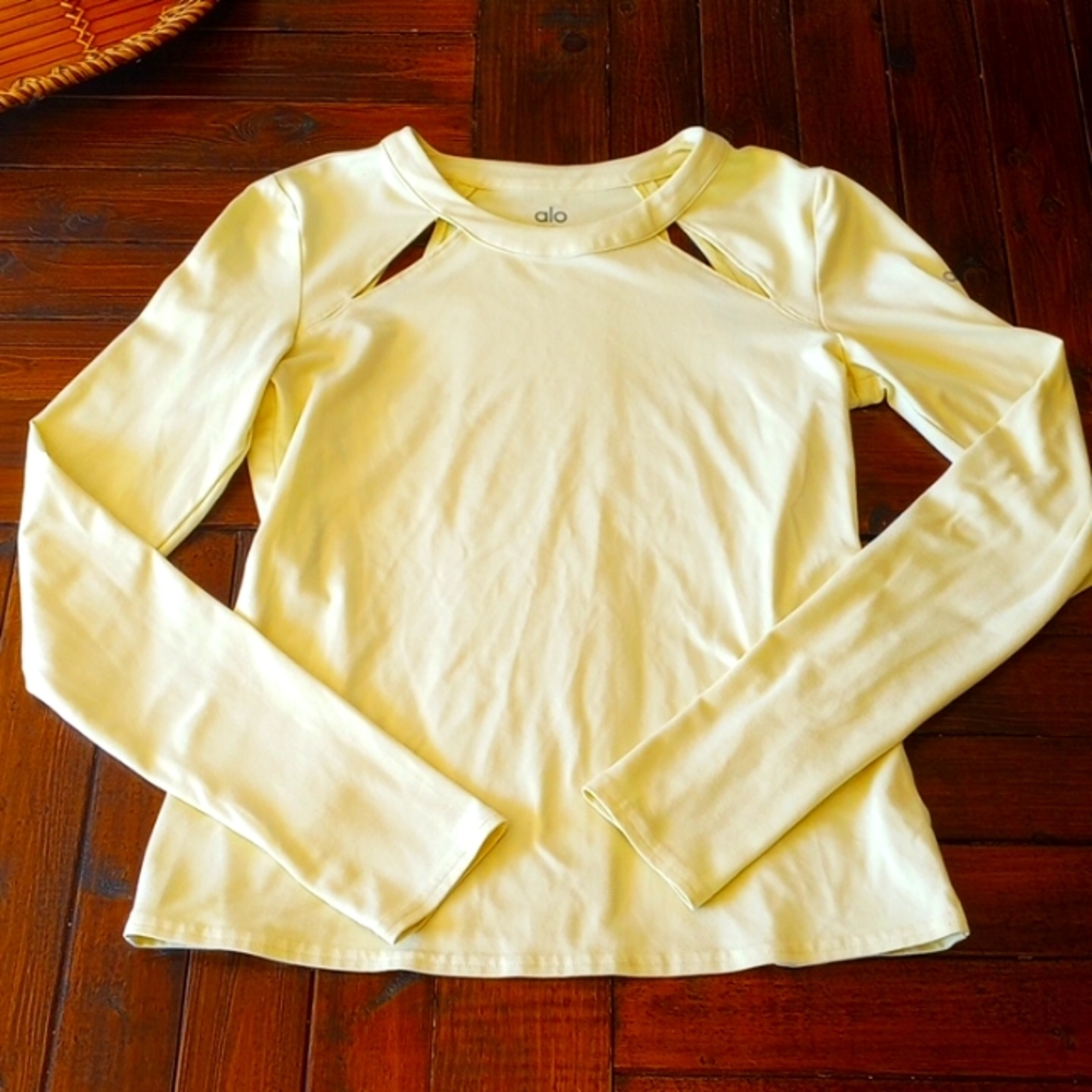 Alo Mantra Long Sleeve Top